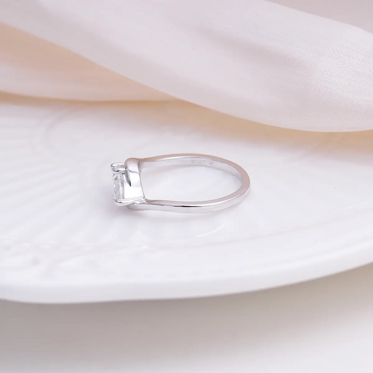 Moissanite 1Ct Rippling Romance Marquise Solitaire Ring Silver-Plated Jewelry Wedding Engagement Anniversary Valentine'S Day Birthday Gift Daily Wear